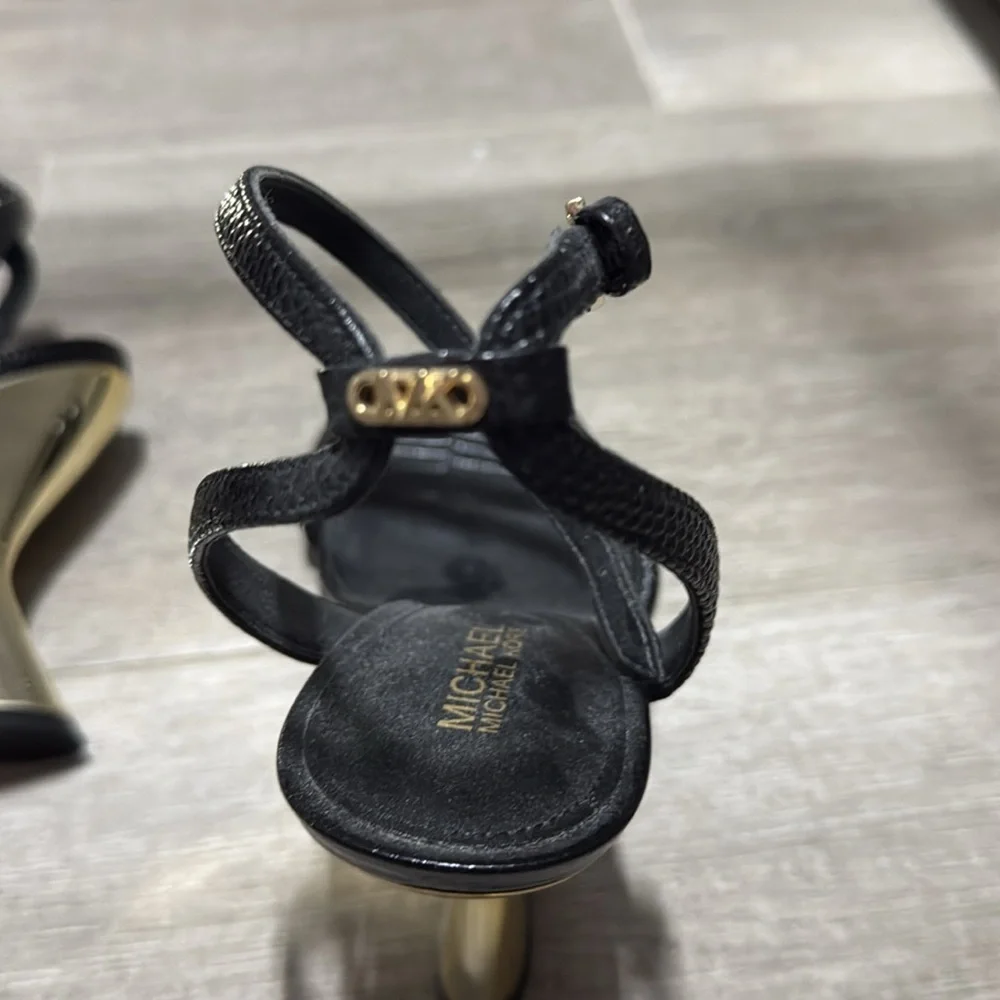 NWOT MICHAEL KORS BLACK AND GOLD WEDGE SANDALS